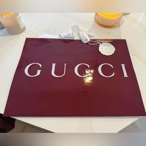 GUCCI X-LARGE GIFT BAG WITH GUCCI TISSUE PAPER